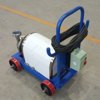 Supply of equipment for reloading filter materials