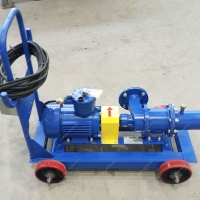 Supply of equipment for reloading filter materials