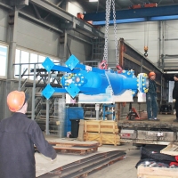 Delivery of self-cleaning mechanical filters to an oil refinery
